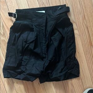 Black Linen High-Waisted Shorts